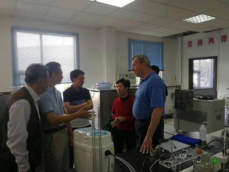 三人行環境焦總現實驗室場討論